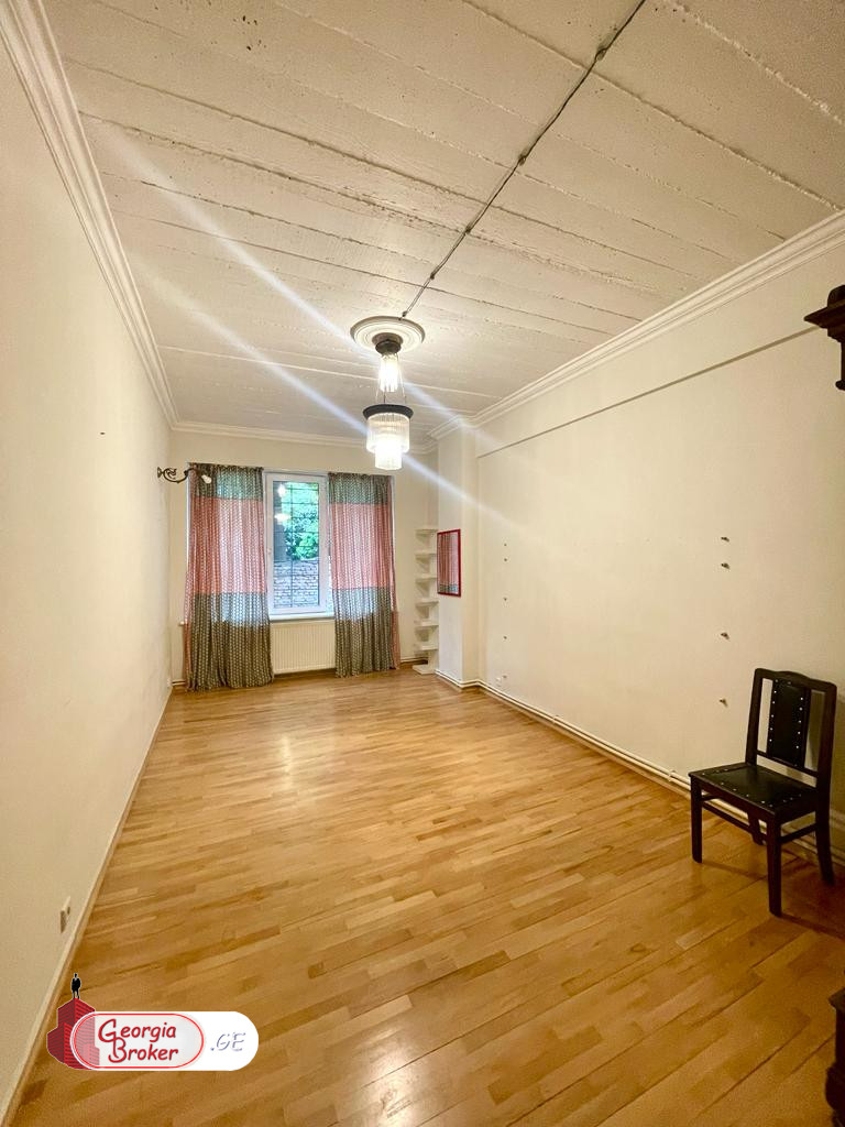 nearly repaired 5-room apartment for sale