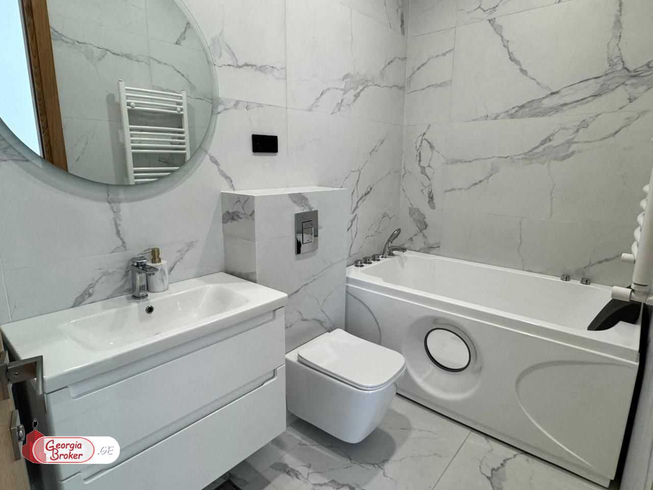 იყიდება ახალი გარემონტებული 7 ოთახიანი სახლი