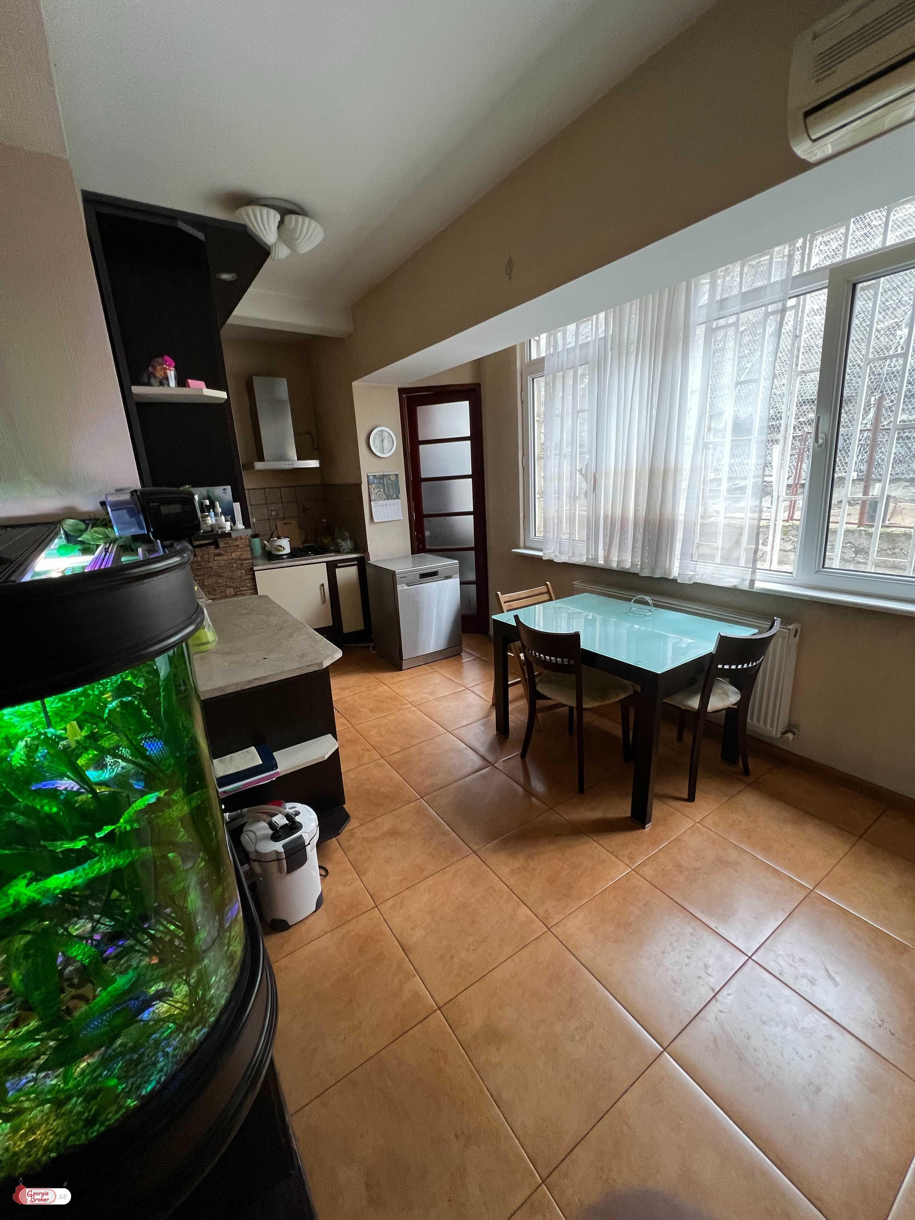 იყიდება ახალი გარემონტებული 3 ოთახიანი ბინა