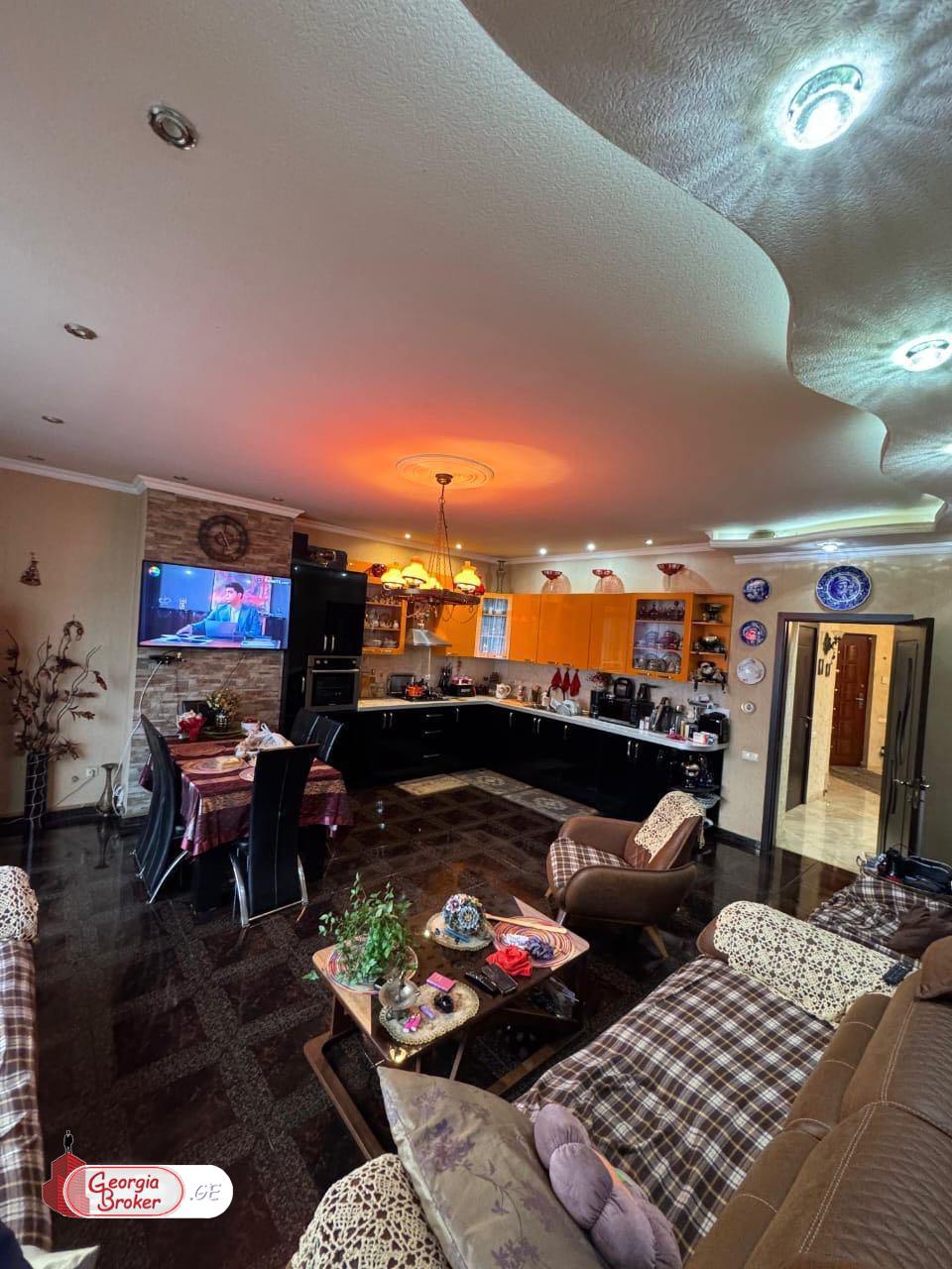 იყიდება ახალი გარემონტებული 3 ოთახიანი ბინა