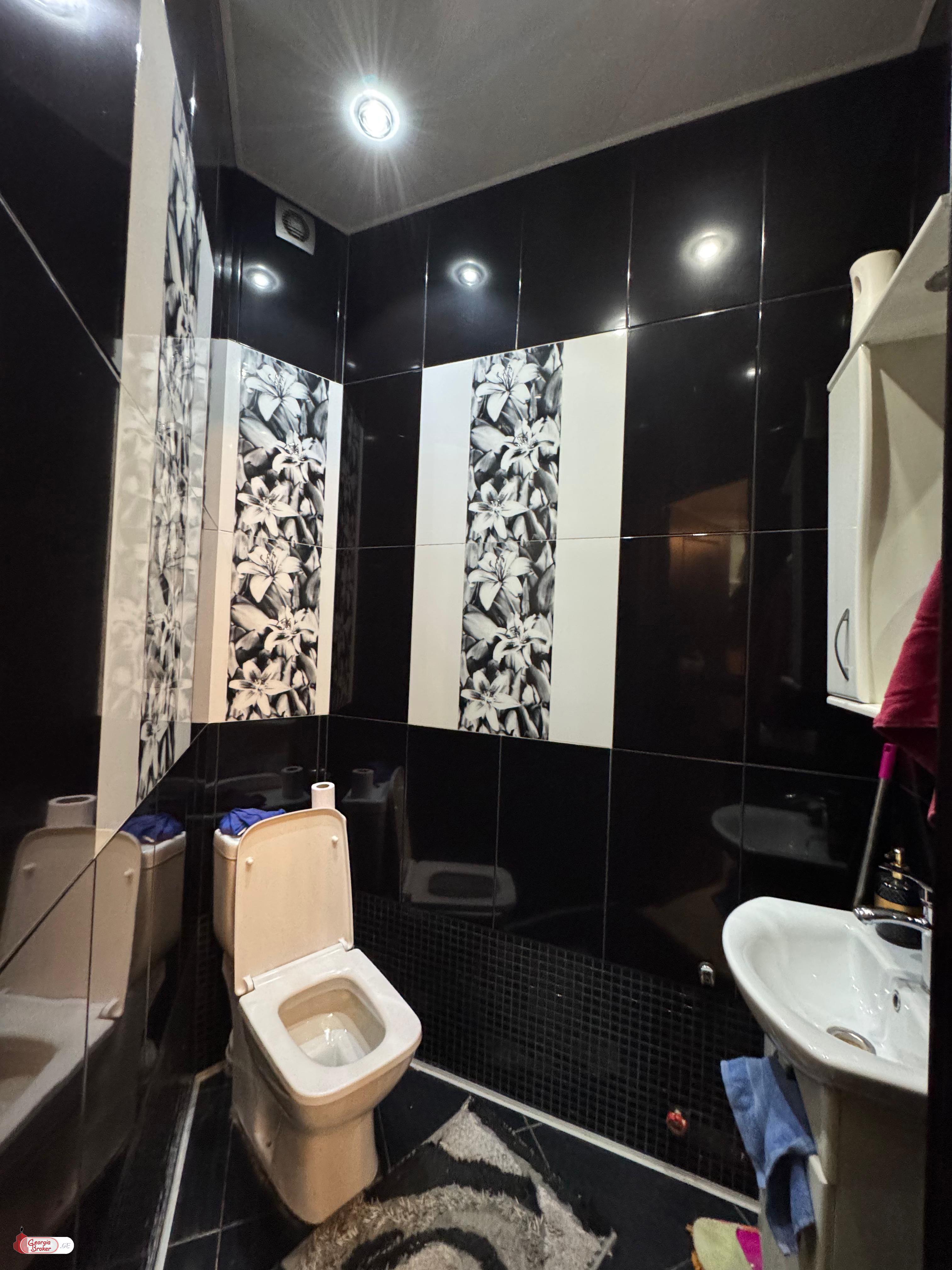 იყიდება ახალი გარემონტებული 3 ოთახიანი ბინა