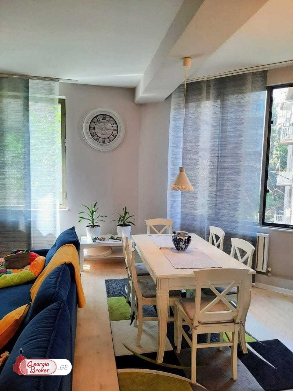 იყიდება ახალი გარემონტებული 4 ოთახიანი ბინა