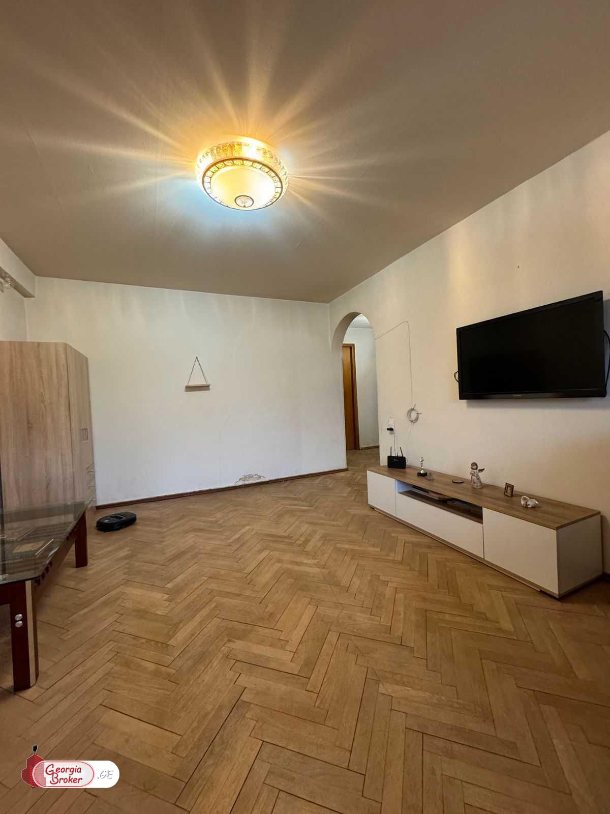 nearly repaired 3-room apartment for sale