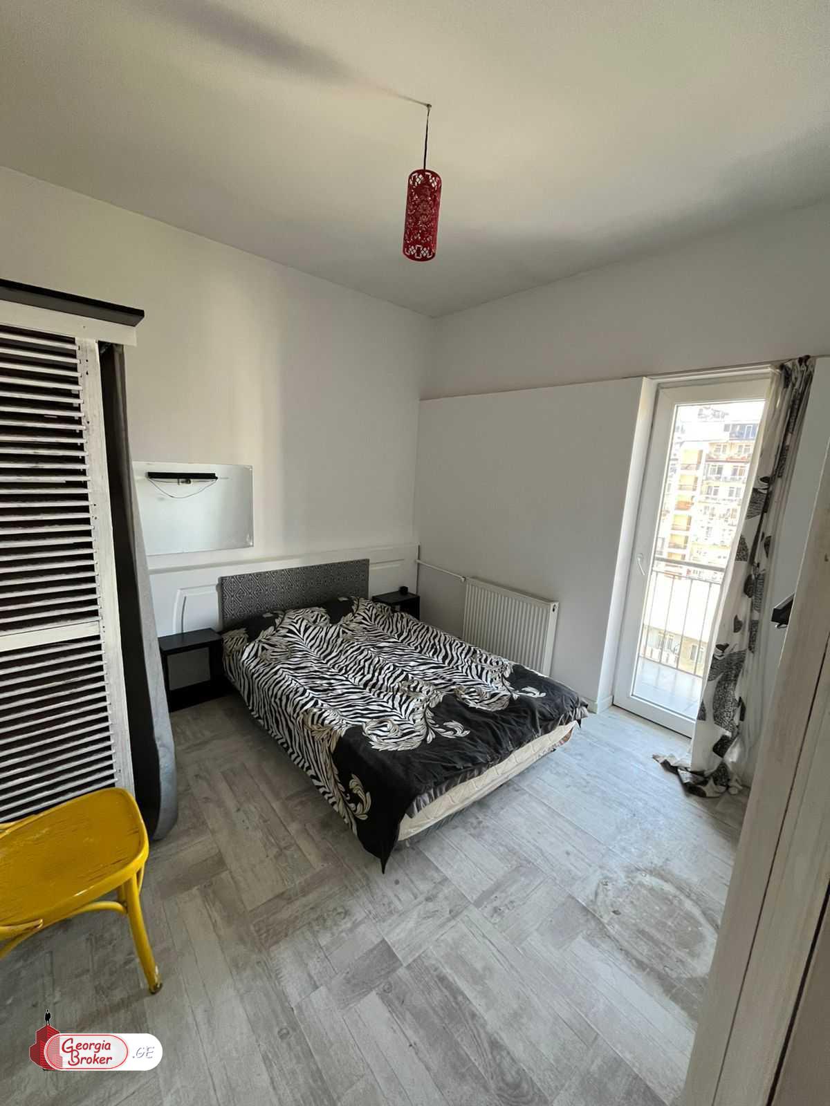 იყიდება ახალი გარემონტებული 4 ოთახიანი ბინა