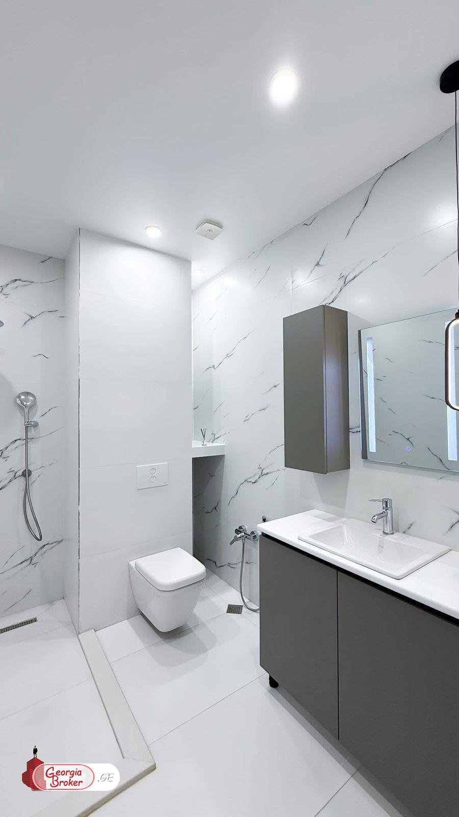 nearly repaired 3-room apartment for sale