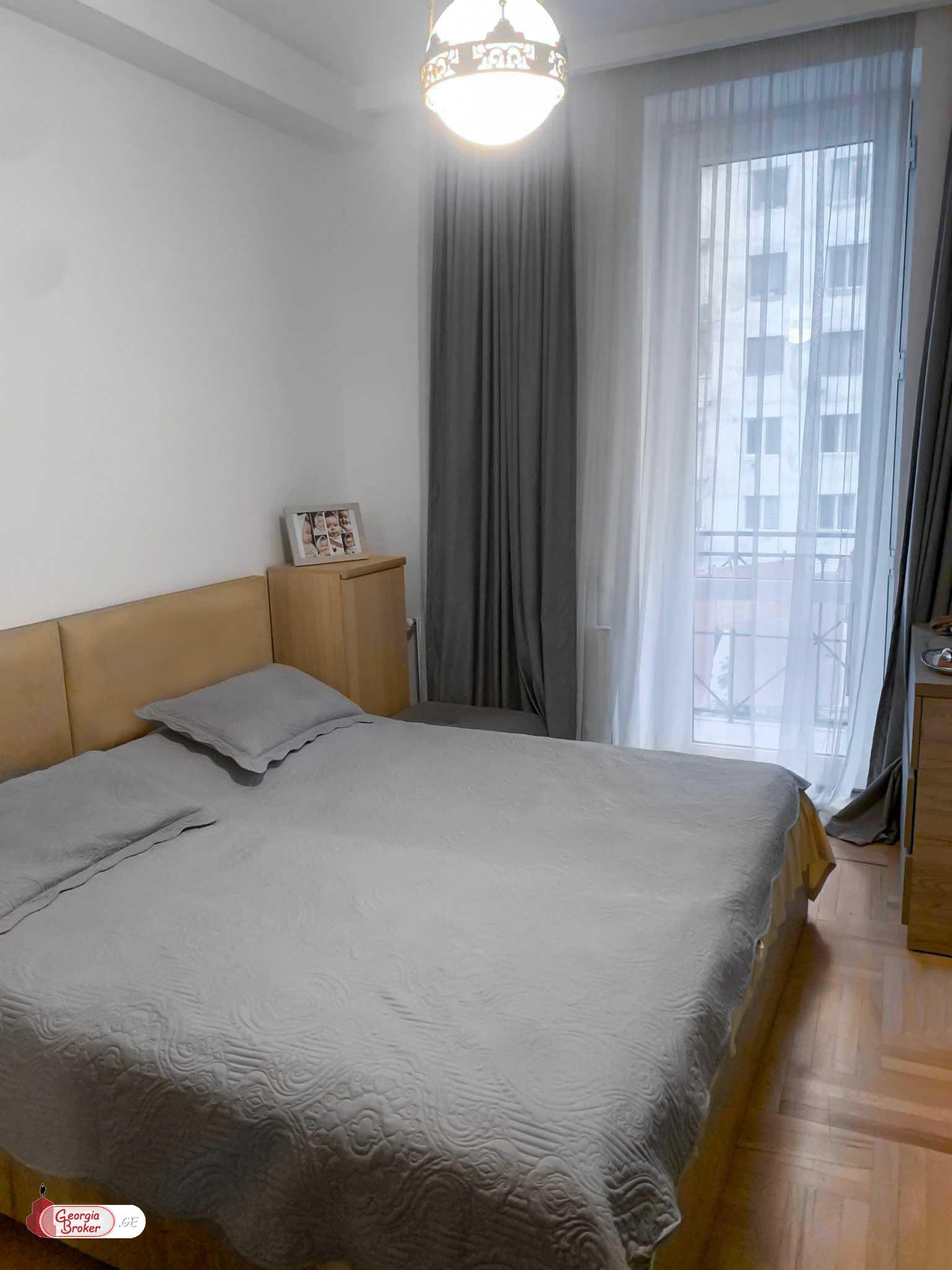 იყიდება ახალი გარემონტებული 3 ოთახიანი ბინა