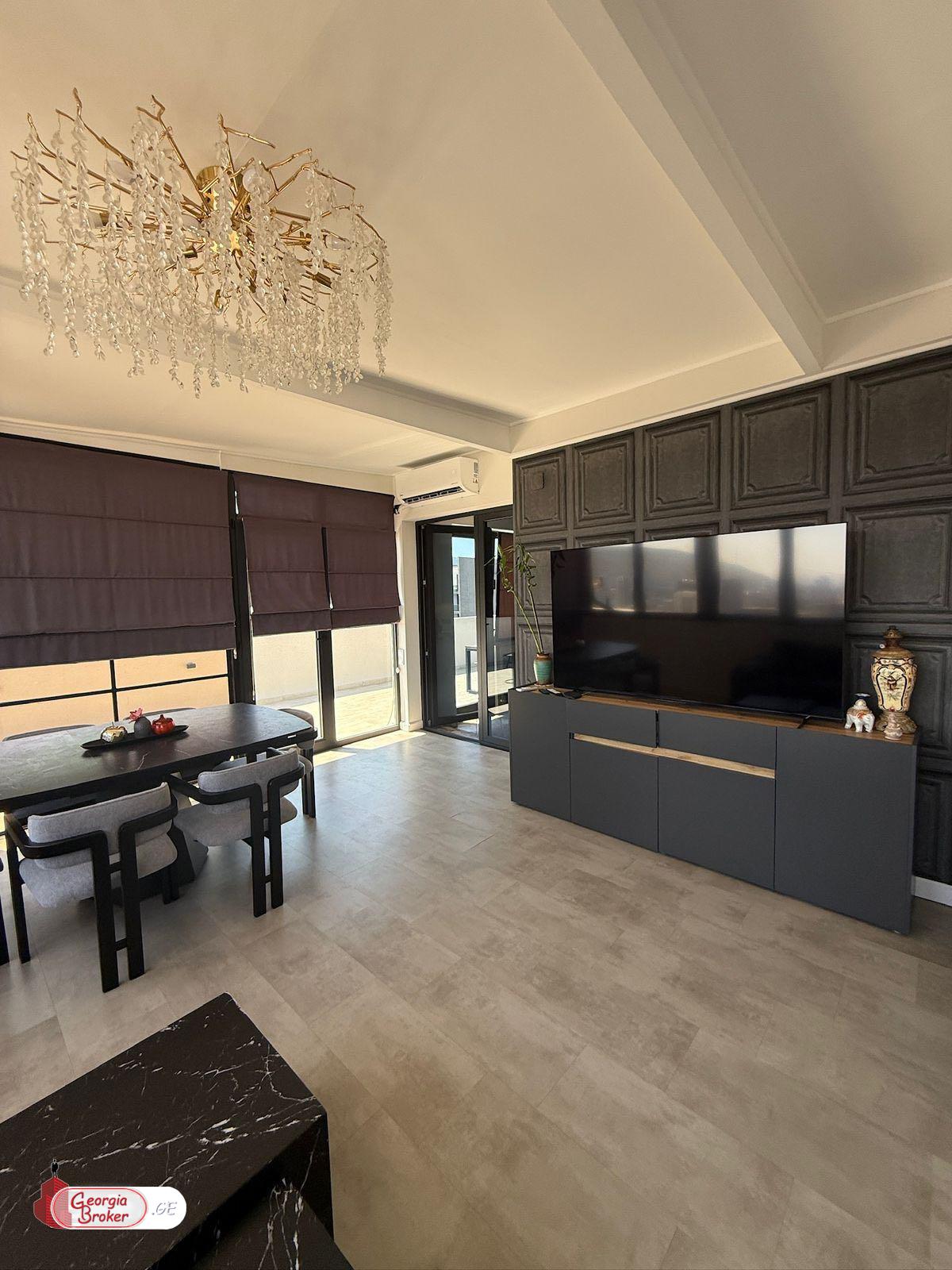 nearly repaired 6-room apartment for sale