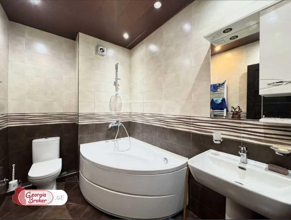 nearly repaired 3-room apartment for sale