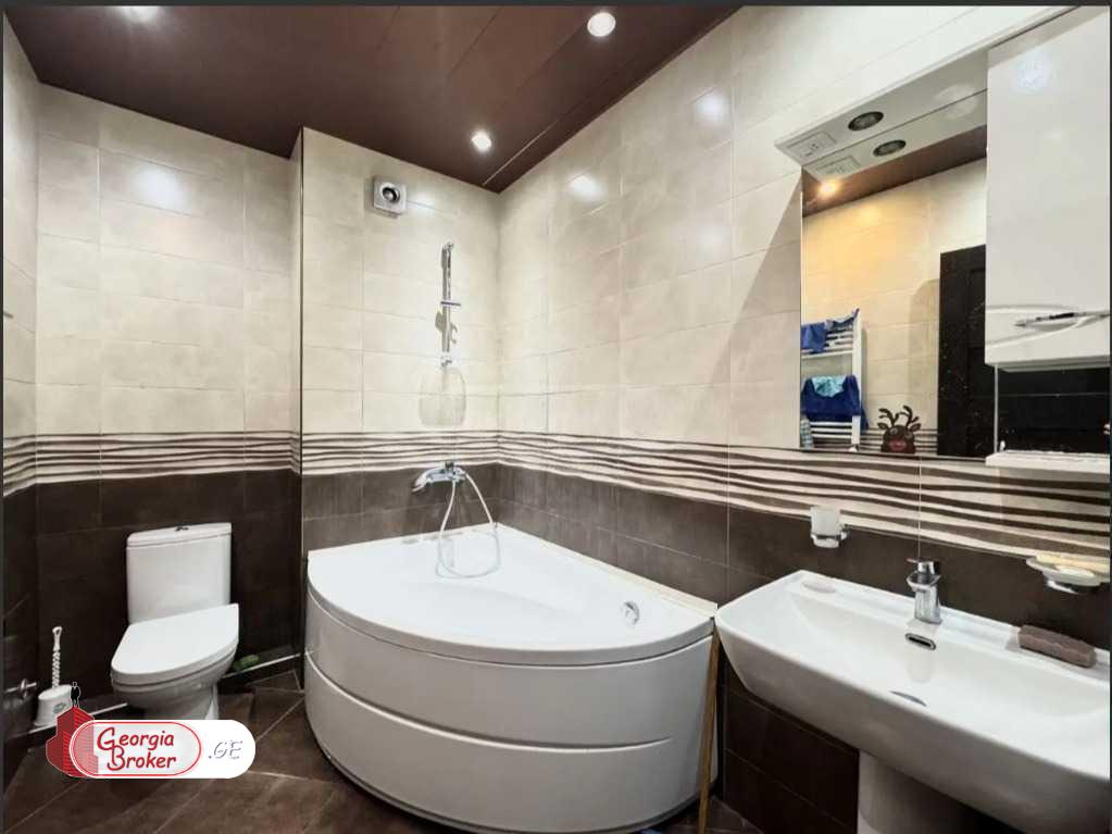 nearly repaired 3-room apartment for sale