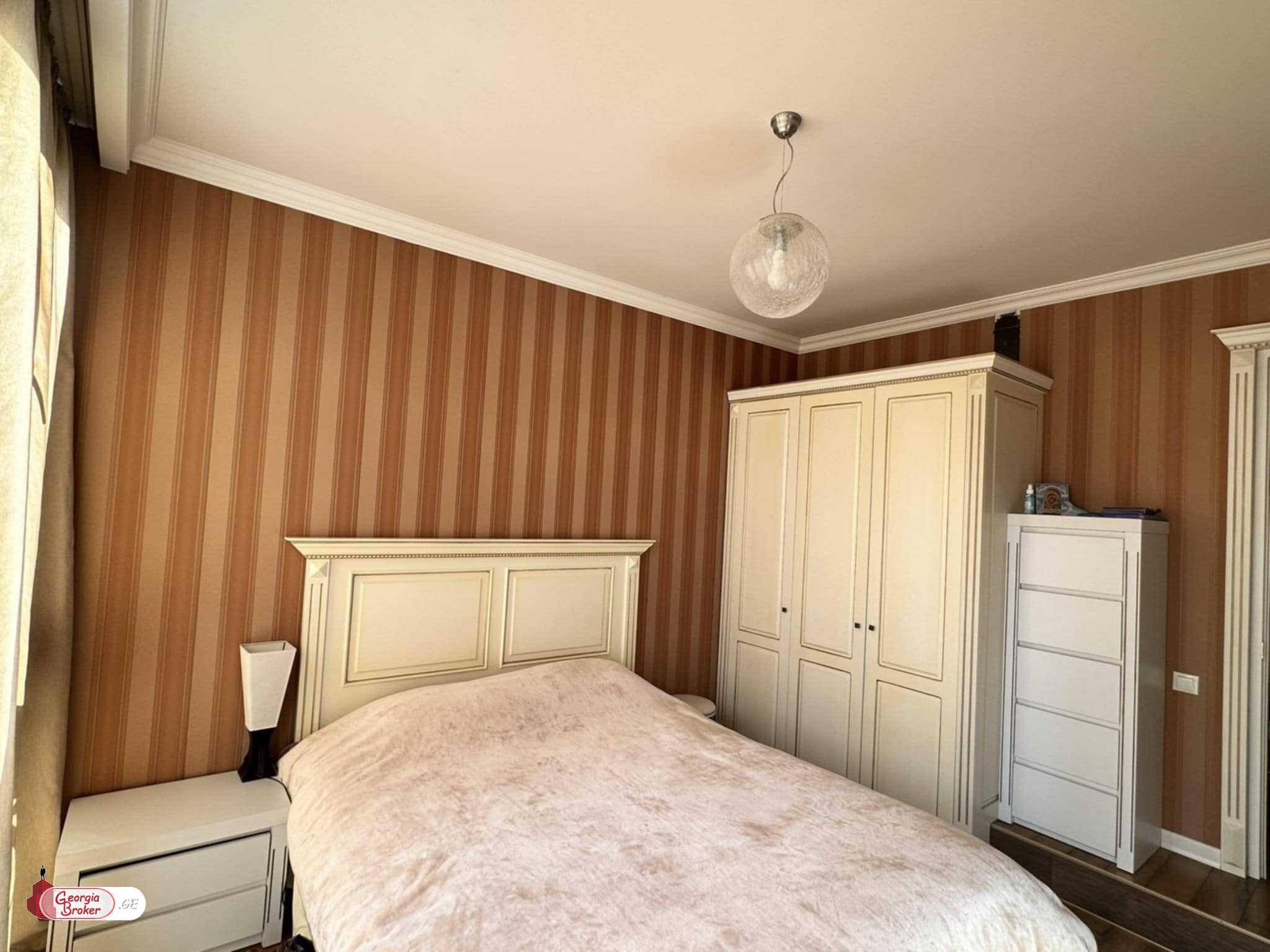 იყიდება ახალი გარემონტებული 2 ოთახიანი ბინა