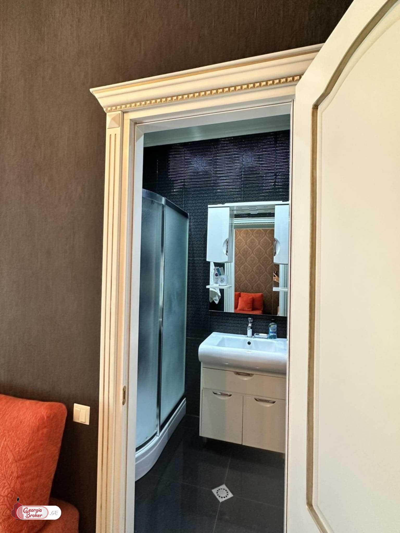 იყიდება ახალი გარემონტებული 2 ოთახიანი ბინა