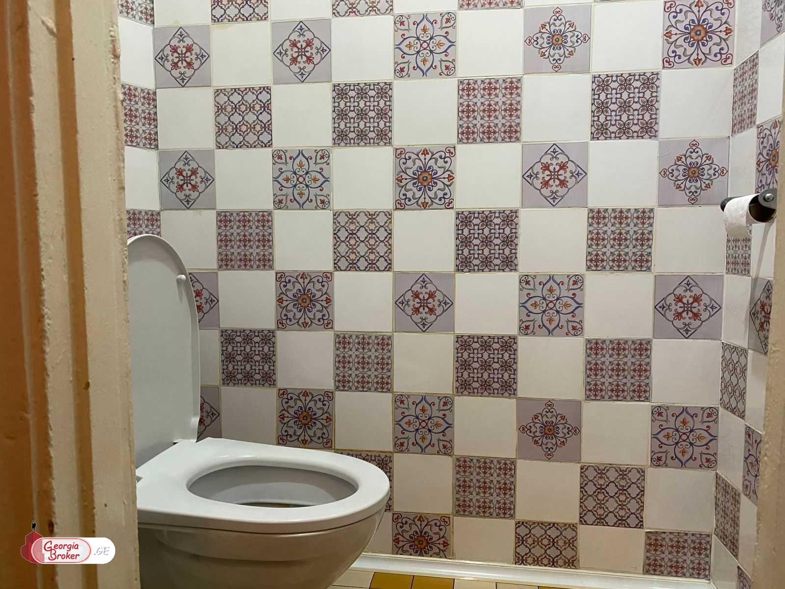 იყიდება ახალი გარემონტებული 4 ოთახიანი ბინა