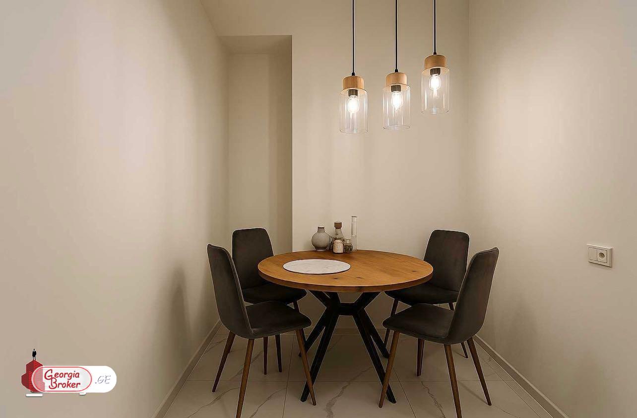 იყიდება ახალი გარემონტებული 4 ოთახიანი ბინა