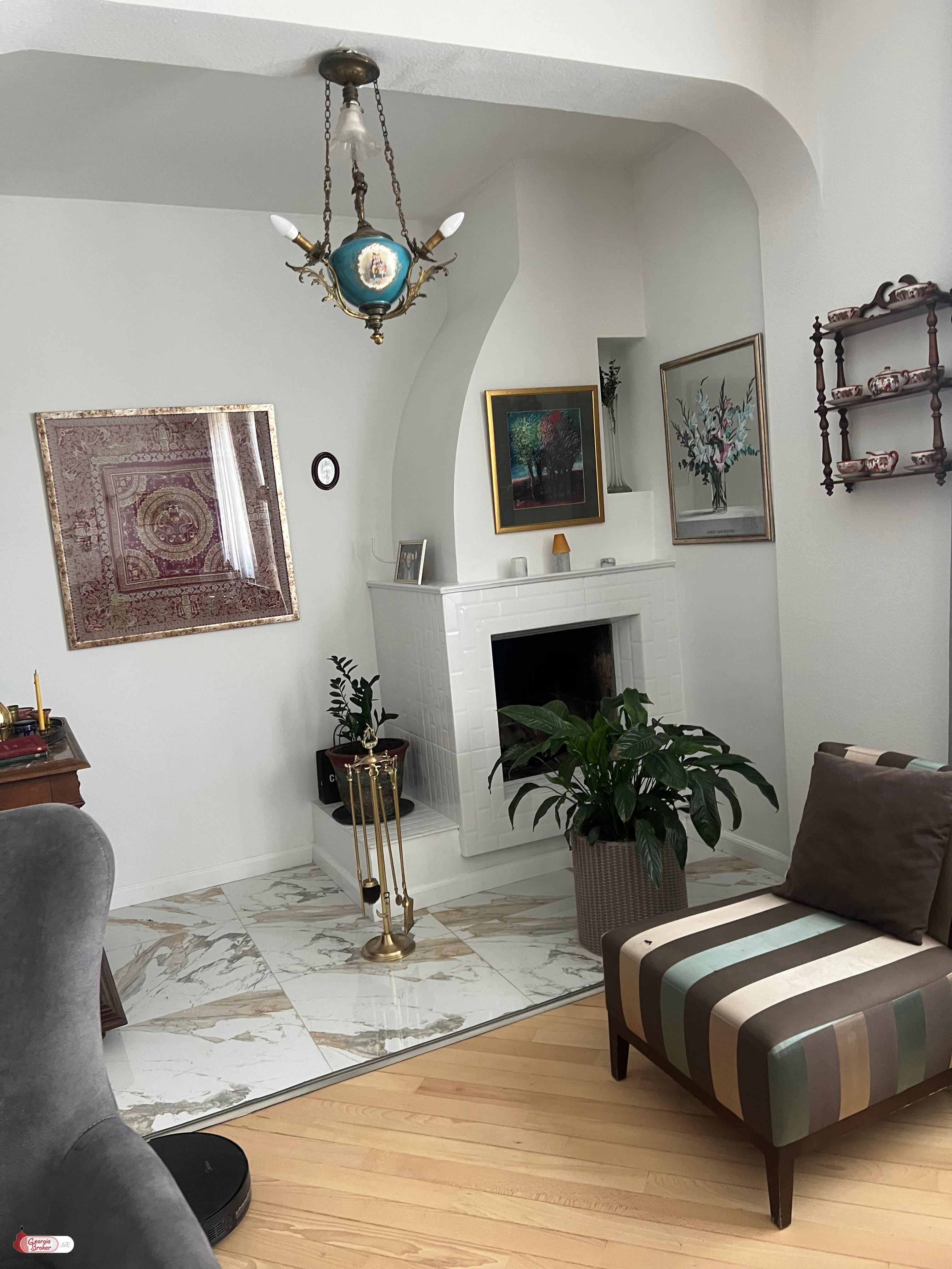 იყიდება ახალი გარემონტებული 4 ოთახიანი ბინა