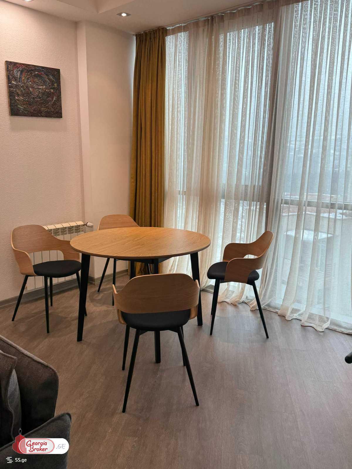 იყიდება ახალი გარემონტებული 3 ოთახიანი ბინა