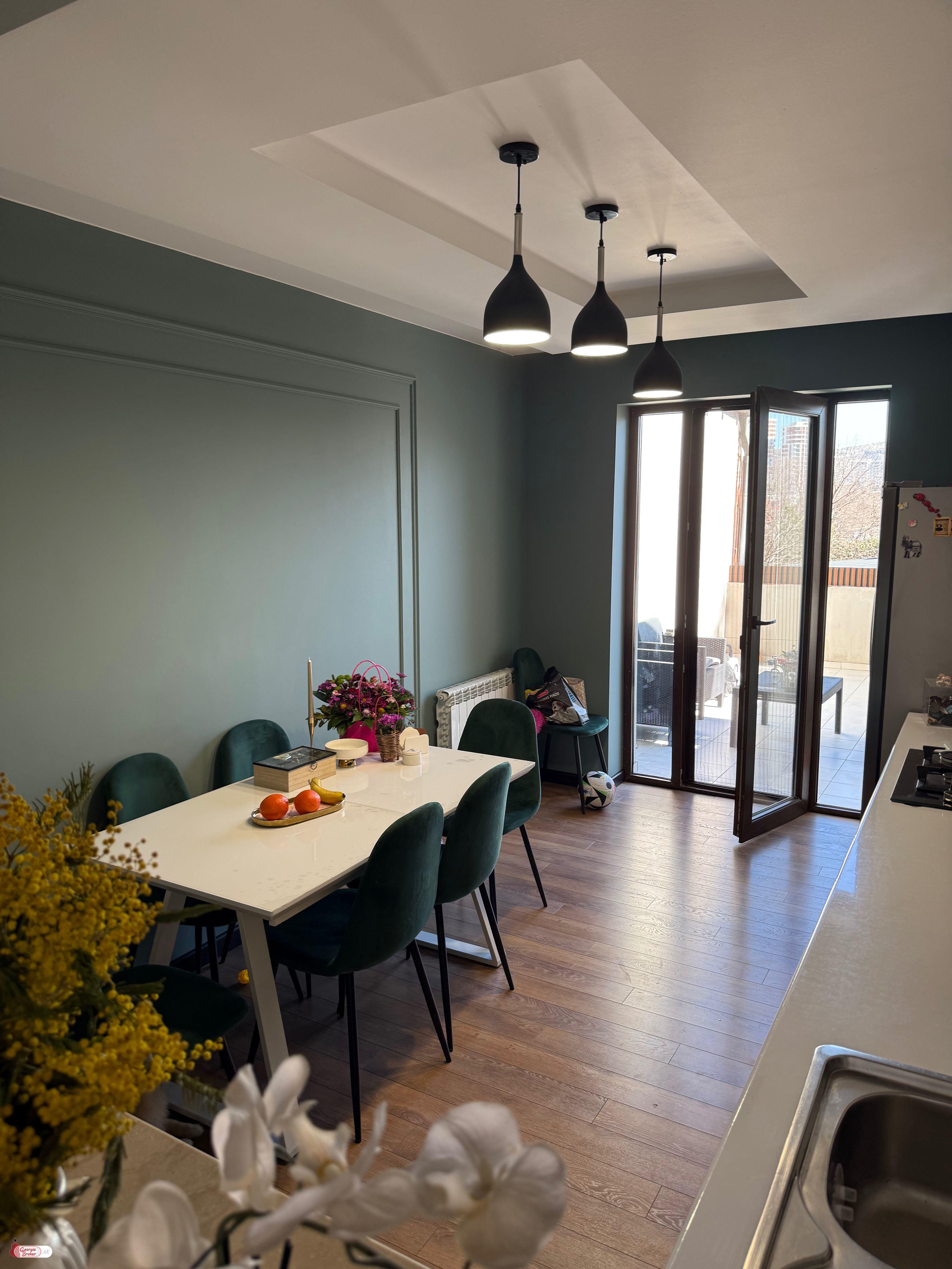 იყიდება ახალი გარემონტებული 3 ოთახიანი ბინა