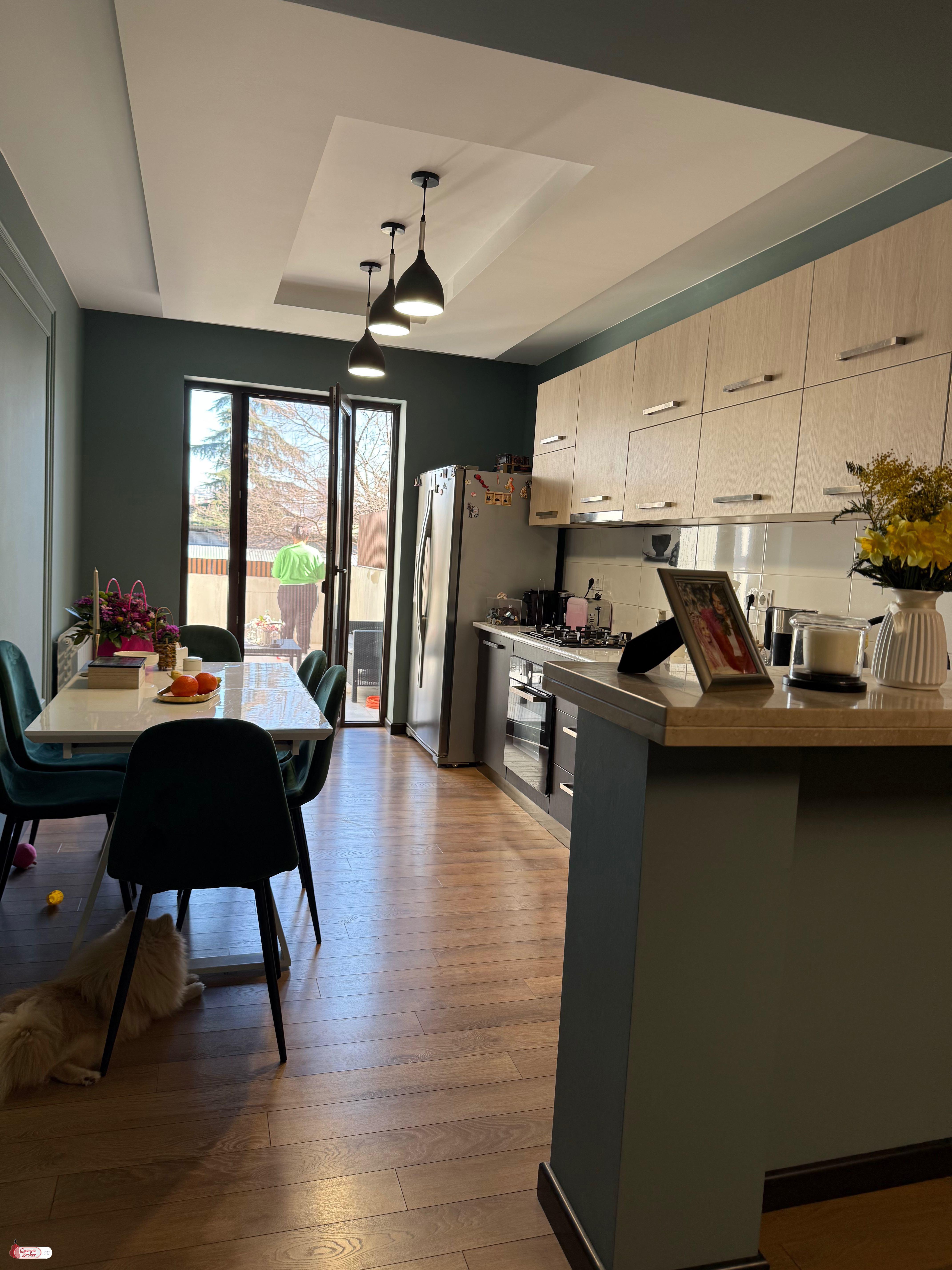 იყიდება ახალი გარემონტებული 3 ოთახიანი ბინა