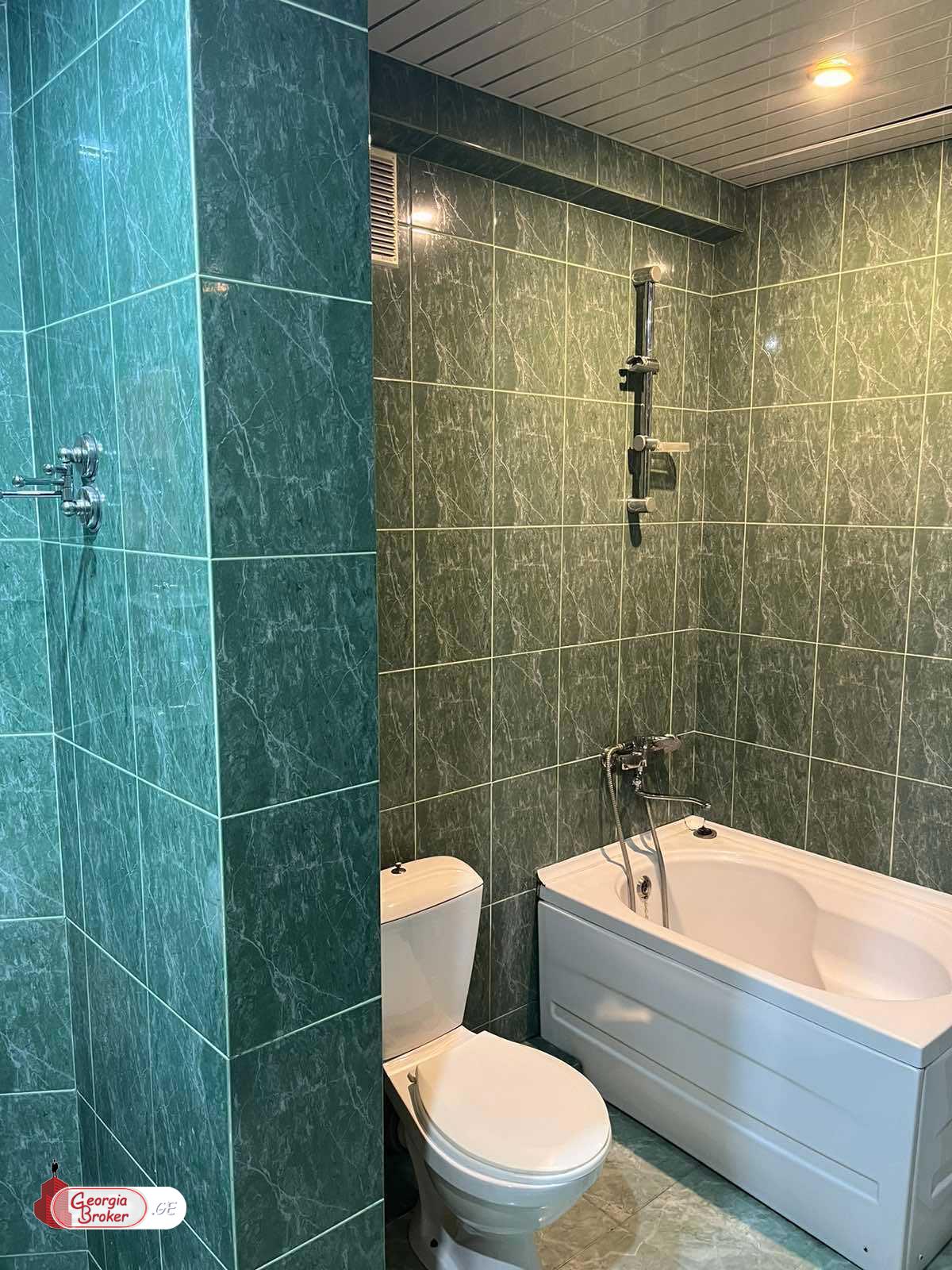 продается квартира с новым ремонтом 3-комнаты