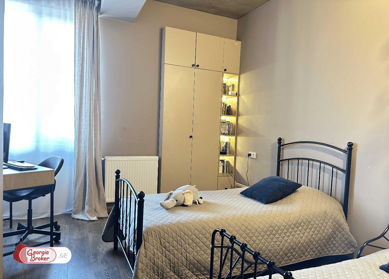 nearly repaired 3-room apartment for sale