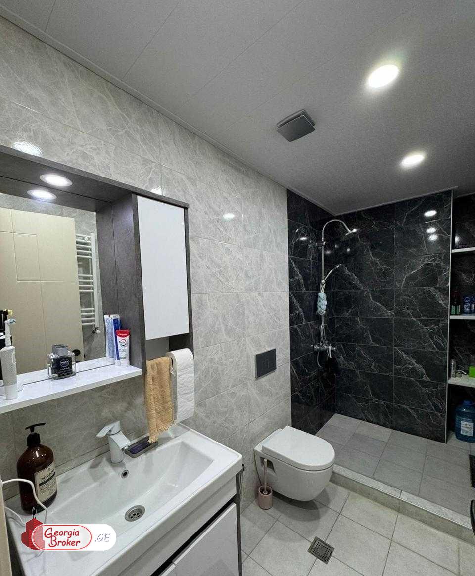 nearly repaired 3-room apartment for sale