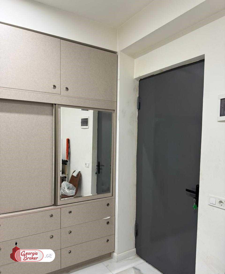 nearly repaired 3-room apartment for sale