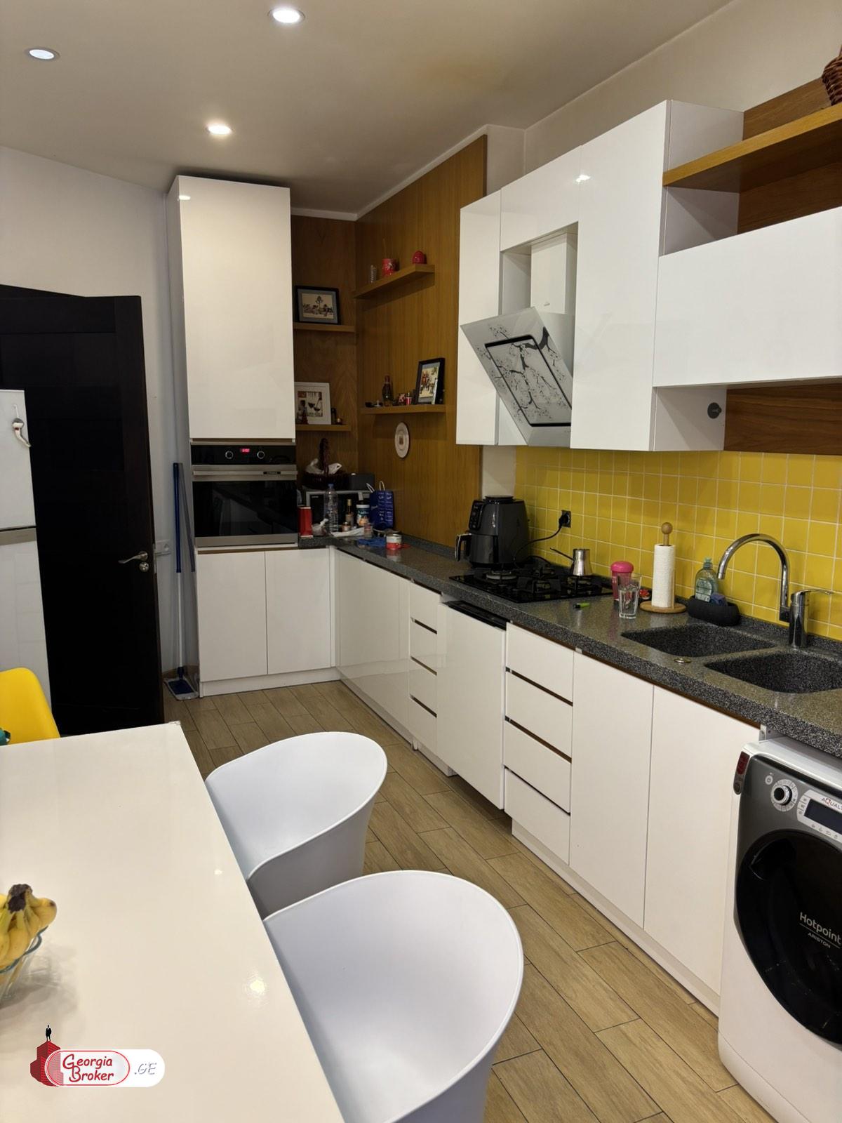 nearly repaired 5-room apartment for sale