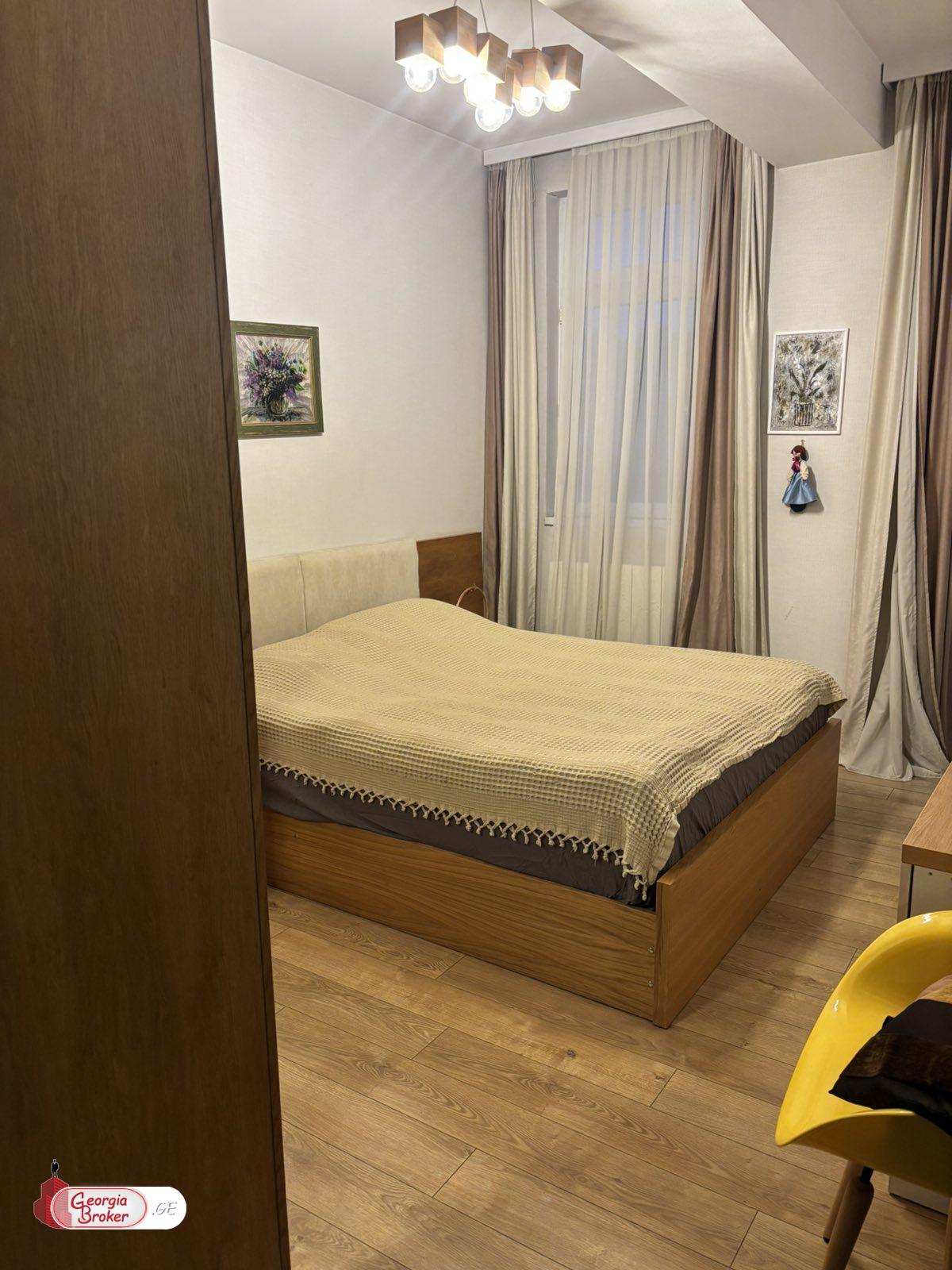 nearly repaired 5-room apartment for sale