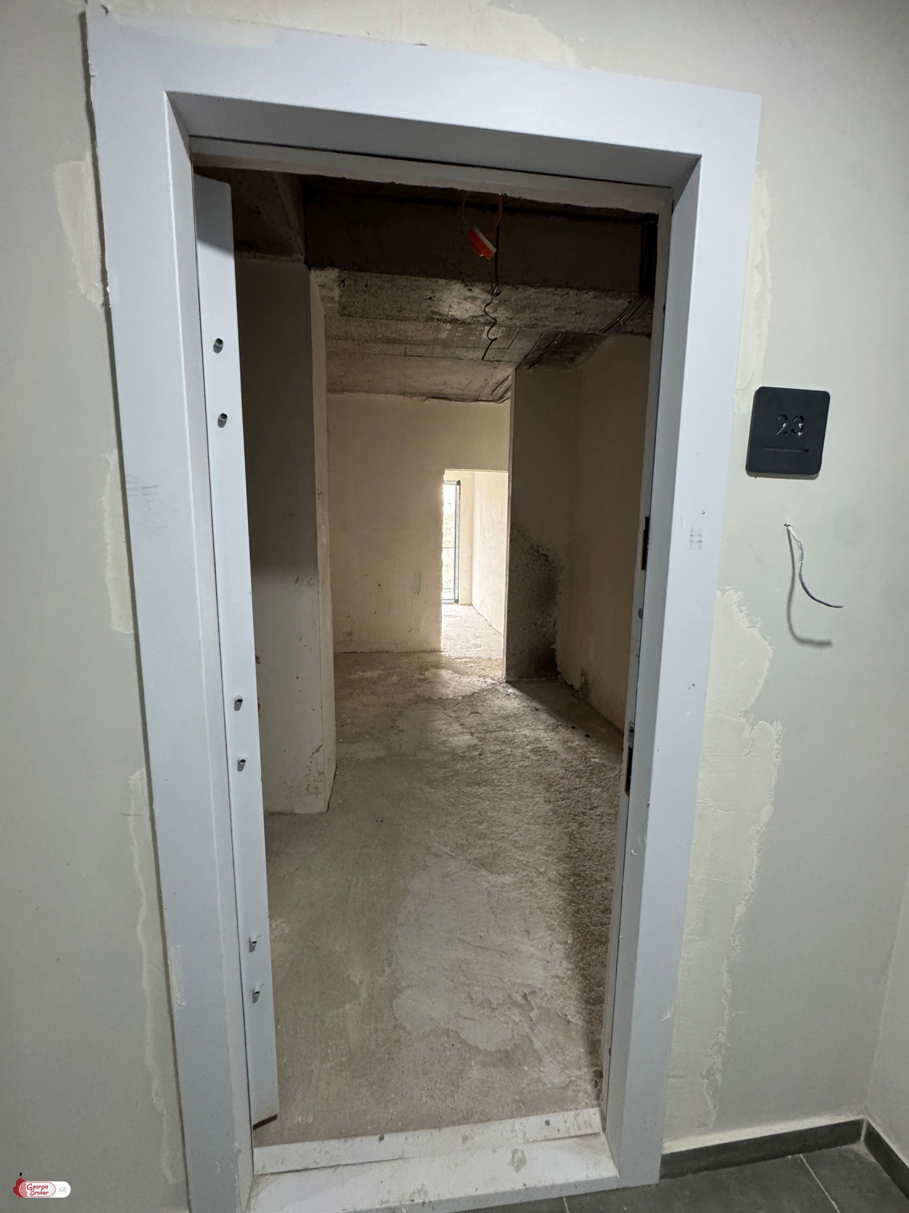 продается квартира новостройка 4-комнаты