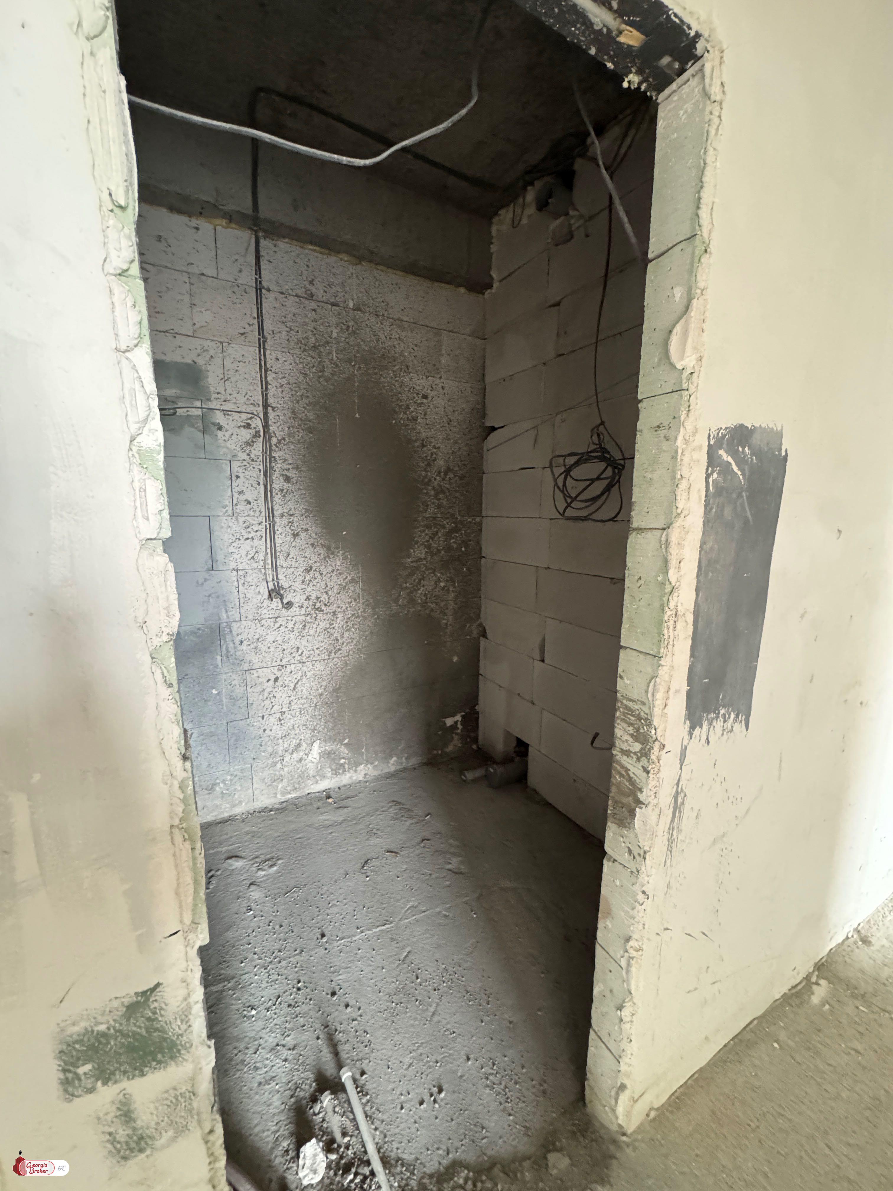 продается квартира новостройка 4-комнаты