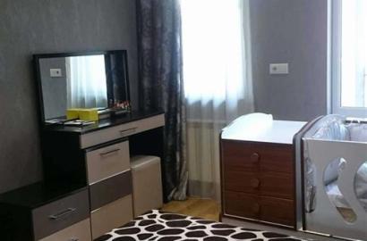 продается квартира с новым ремонтом 4-комнаты