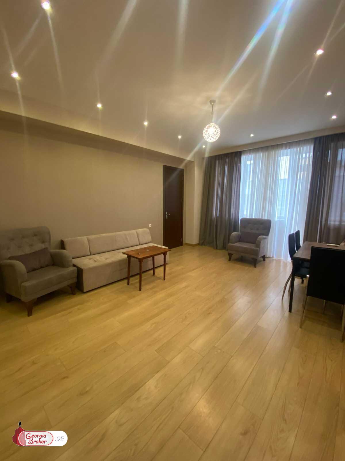 продается квартира с новым ремонтом 3-комнаты