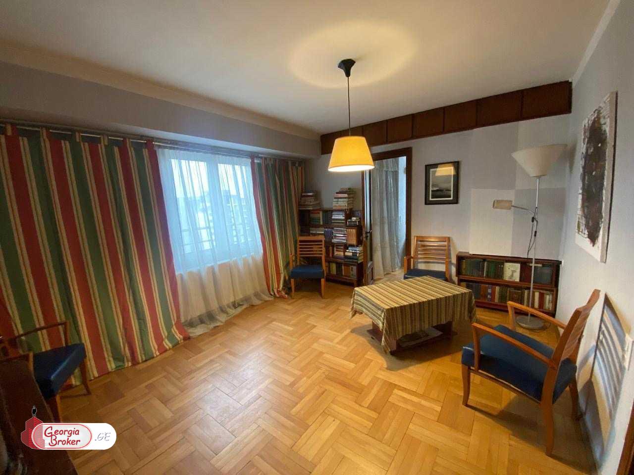 nearly repaired 2-room apartment for sale