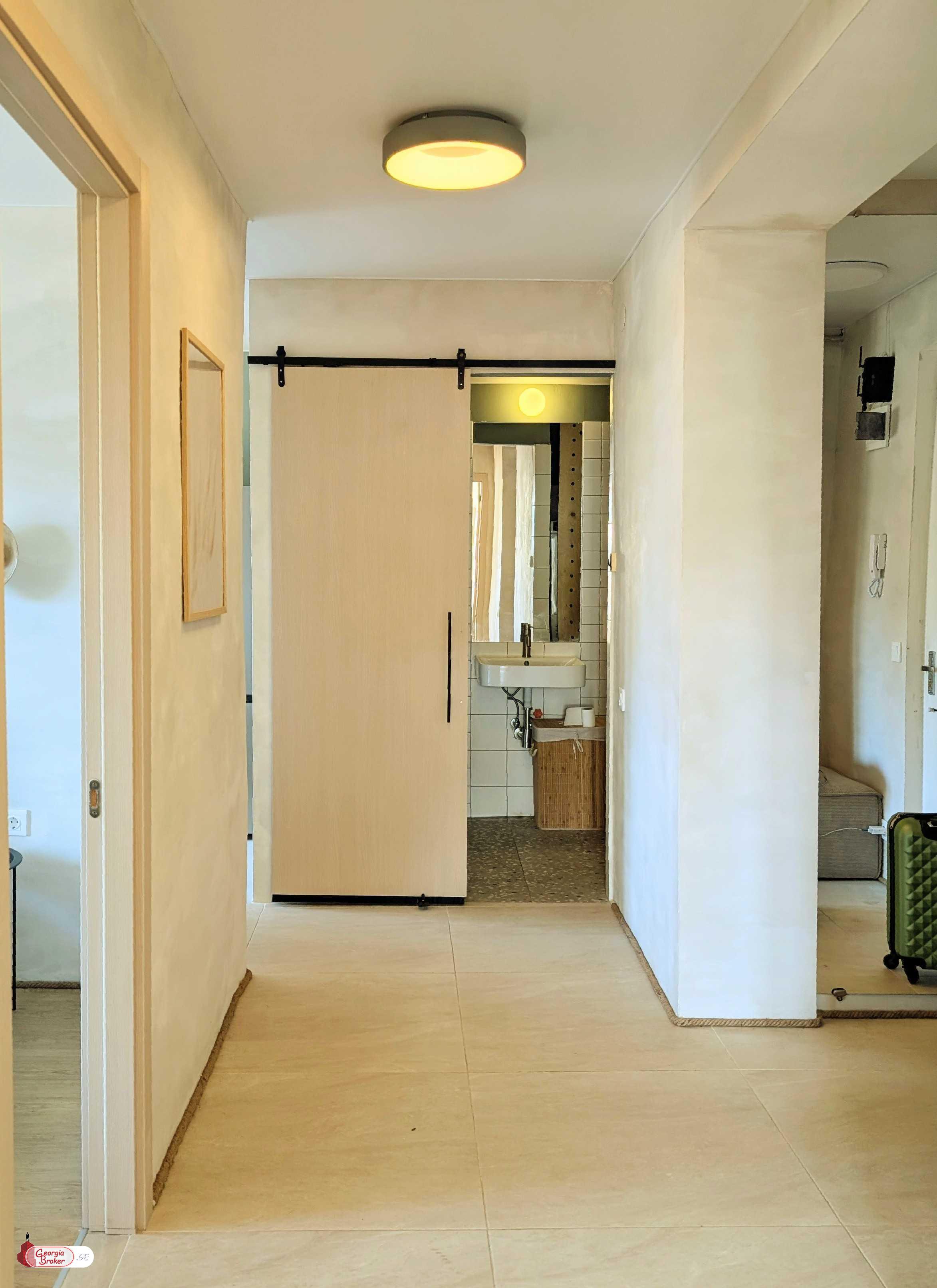 nearly repaired 2-room apartment for sale