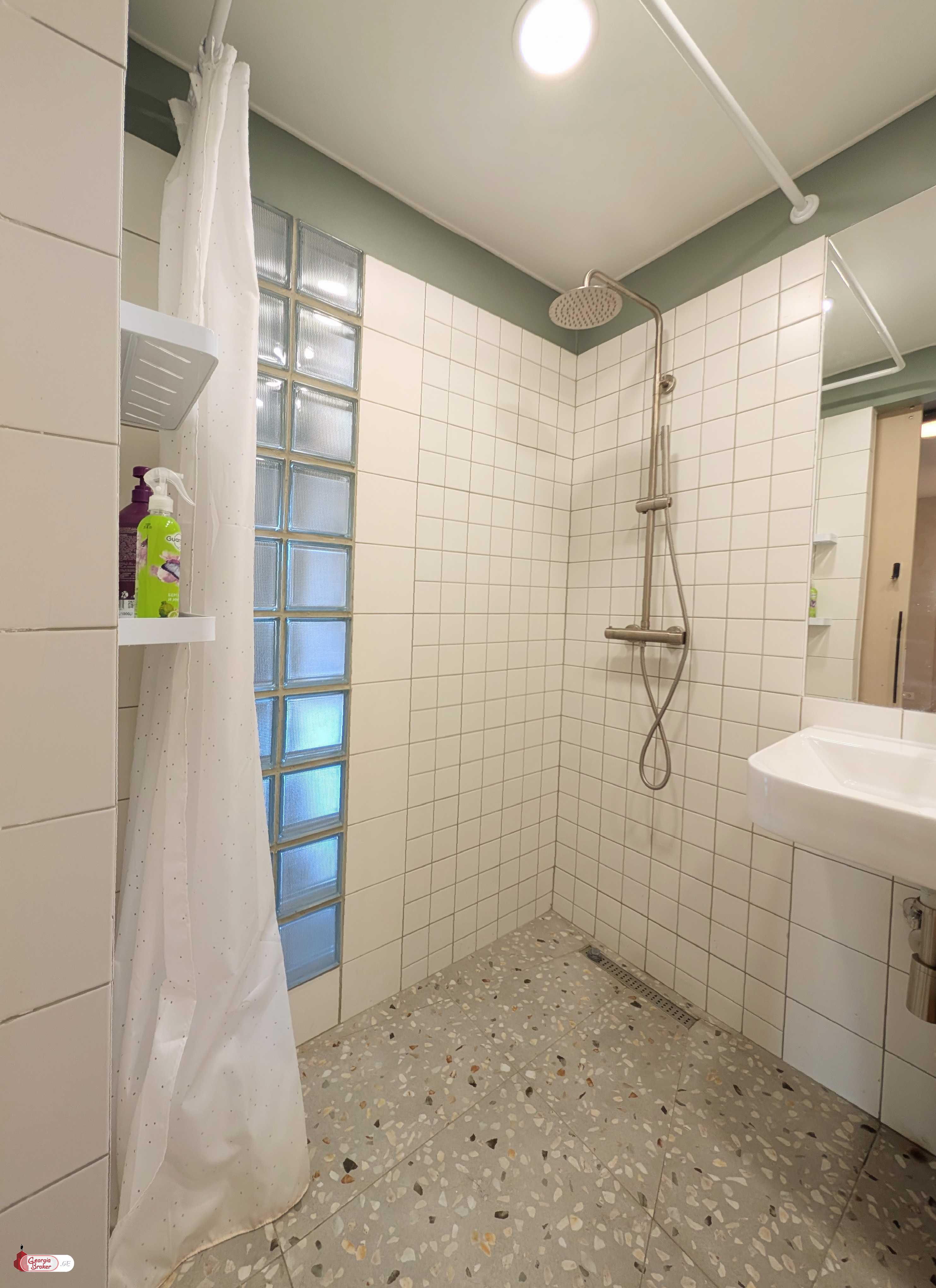 nearly repaired 2-room apartment for sale