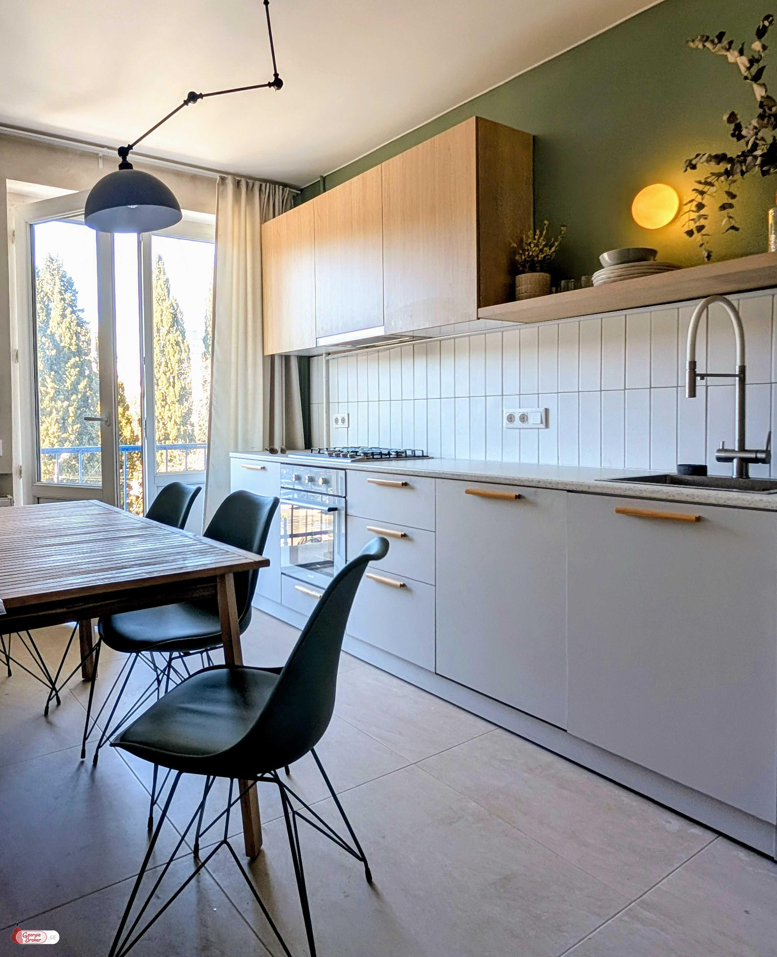 nearly repaired 2-room apartment for sale