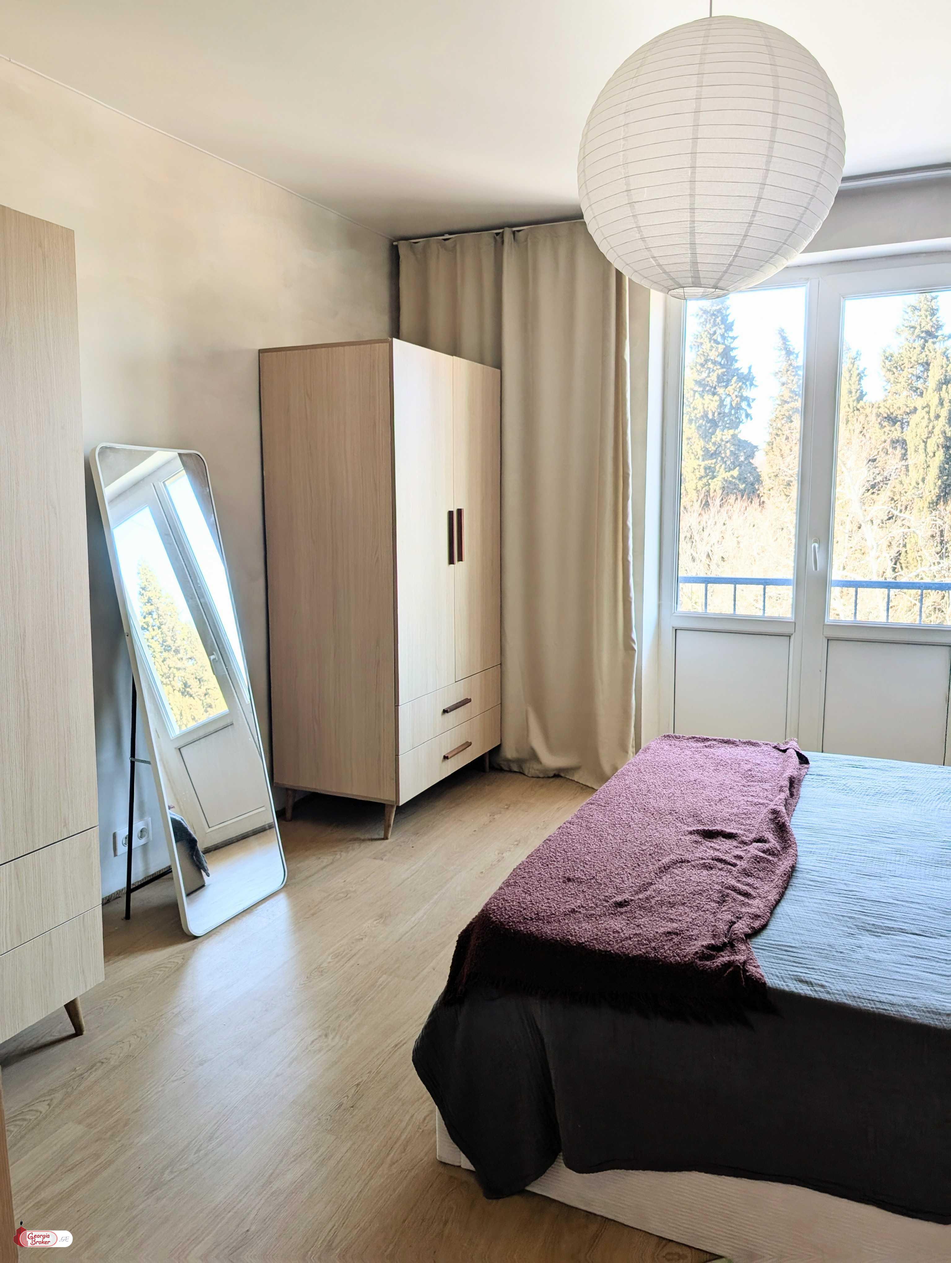 nearly repaired 2-room apartment for sale