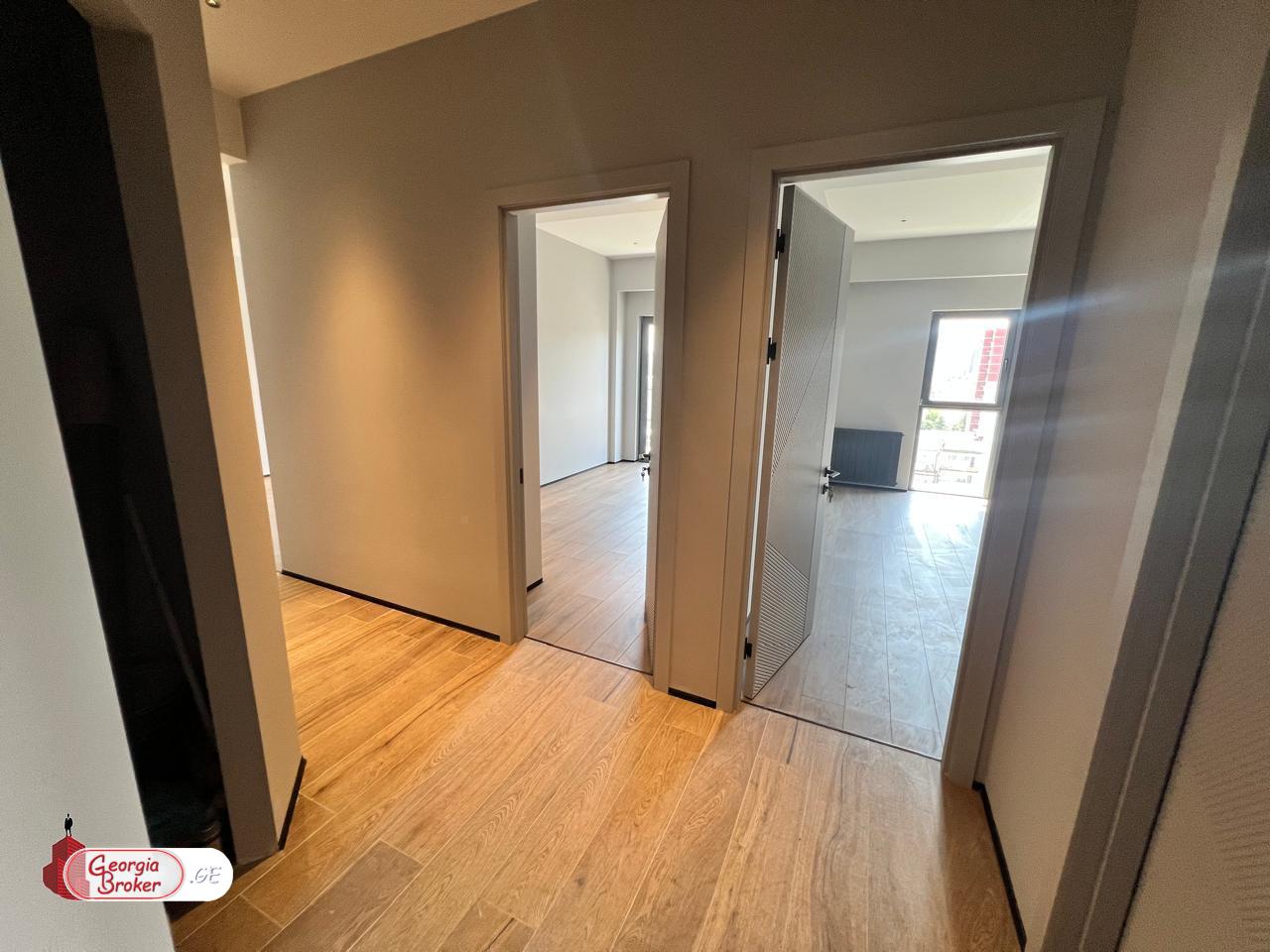 nearly repaired 3-room apartment for sale