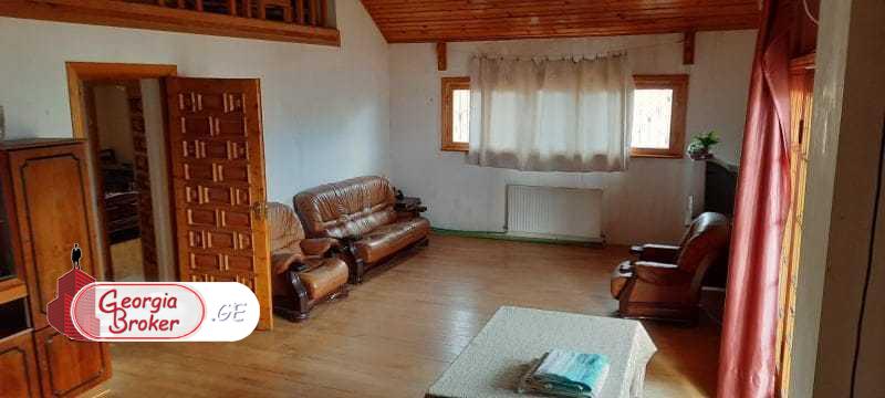 old repaired 6-room house for sale