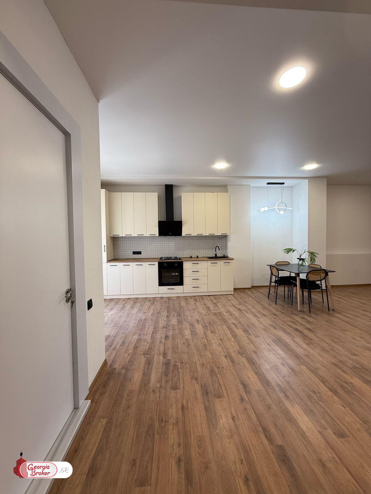 nearly repaired 3-room apartment for sale