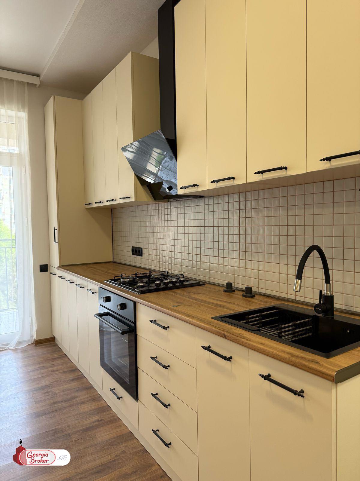 nearly repaired 3-room apartment for sale