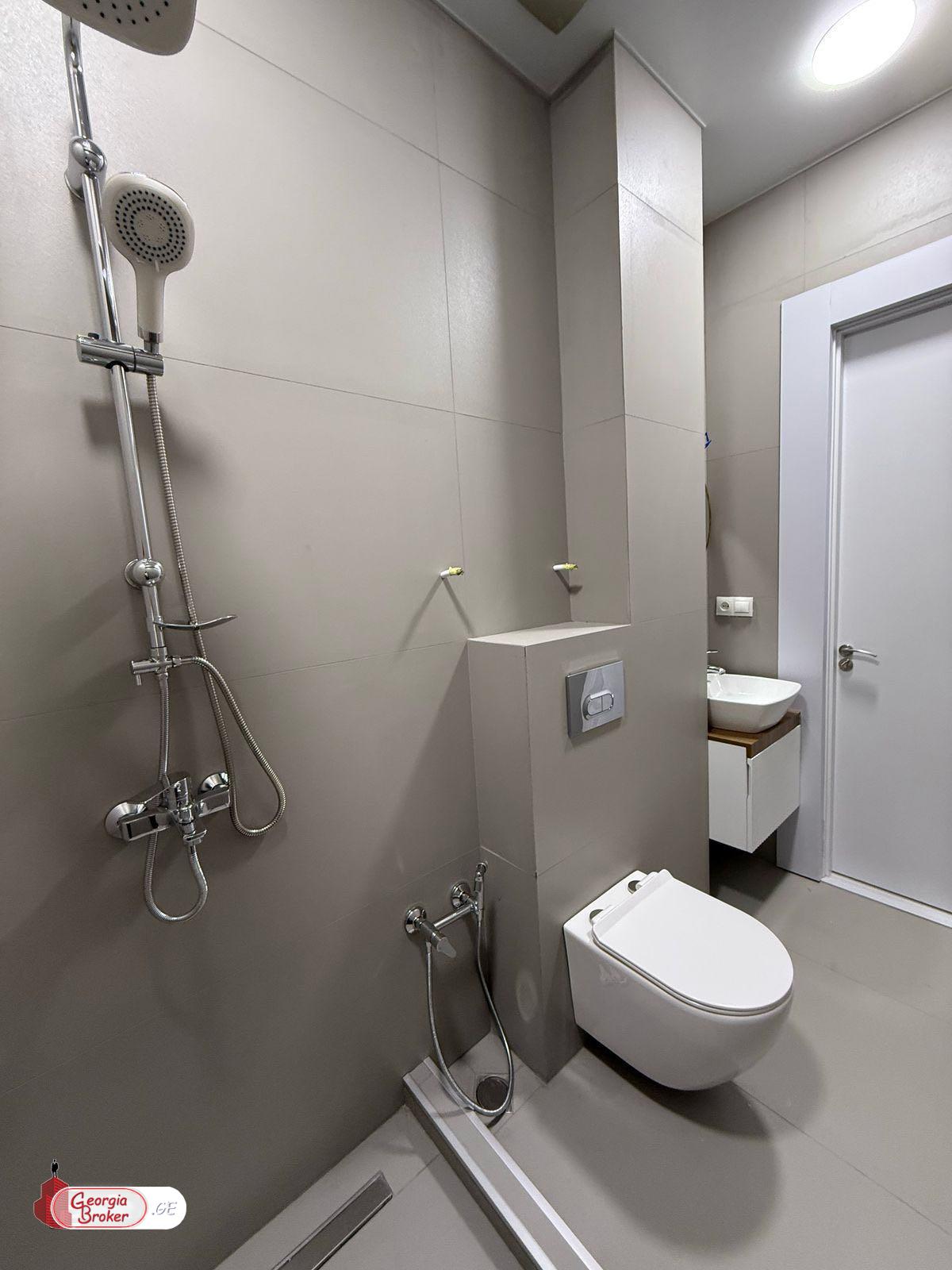 nearly repaired 3-room apartment for sale