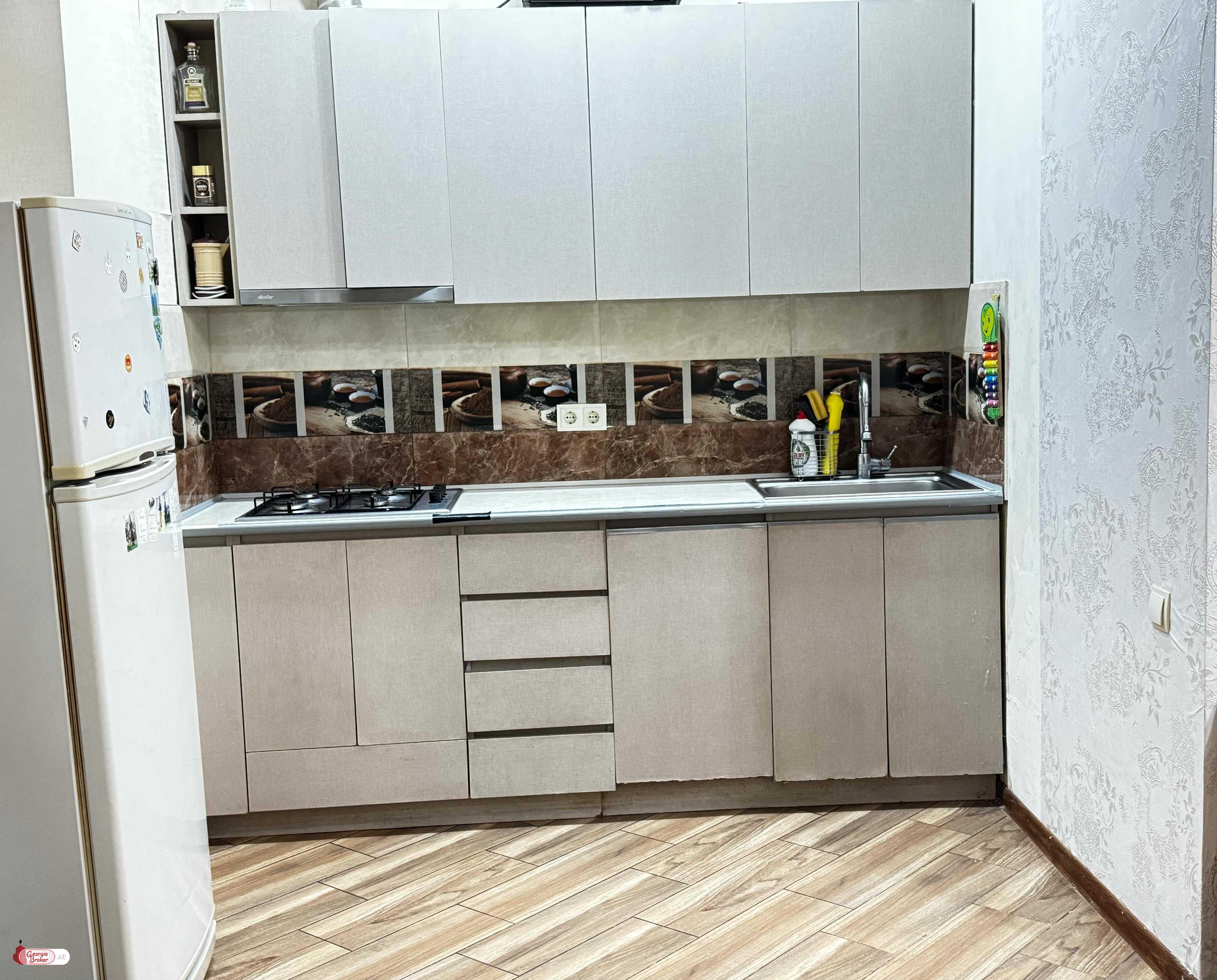 nearly repaired 3-room apartment for sale