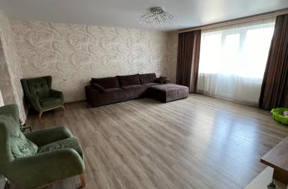 იყიდება ახალი გარემონტებული 4 ოთახიანი ბინა