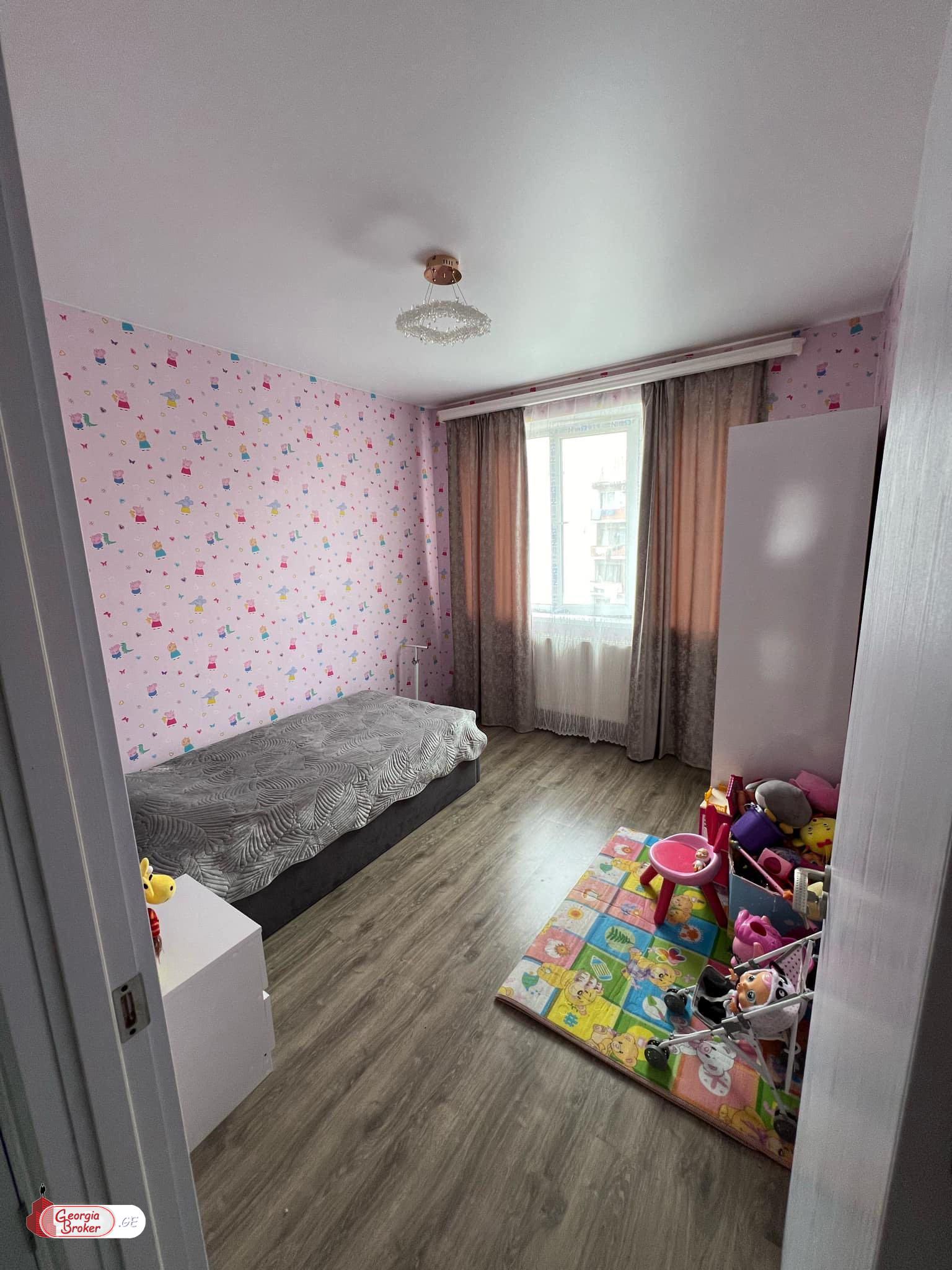 იყიდება ახალი გარემონტებული 4 ოთახიანი ბინა