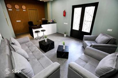 იყიდება ახალი გარემონტებული 21 ნომრიანი სასტუმრო