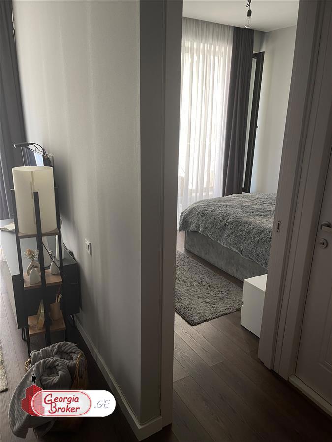 nearly repaired 2-room apartment for sale