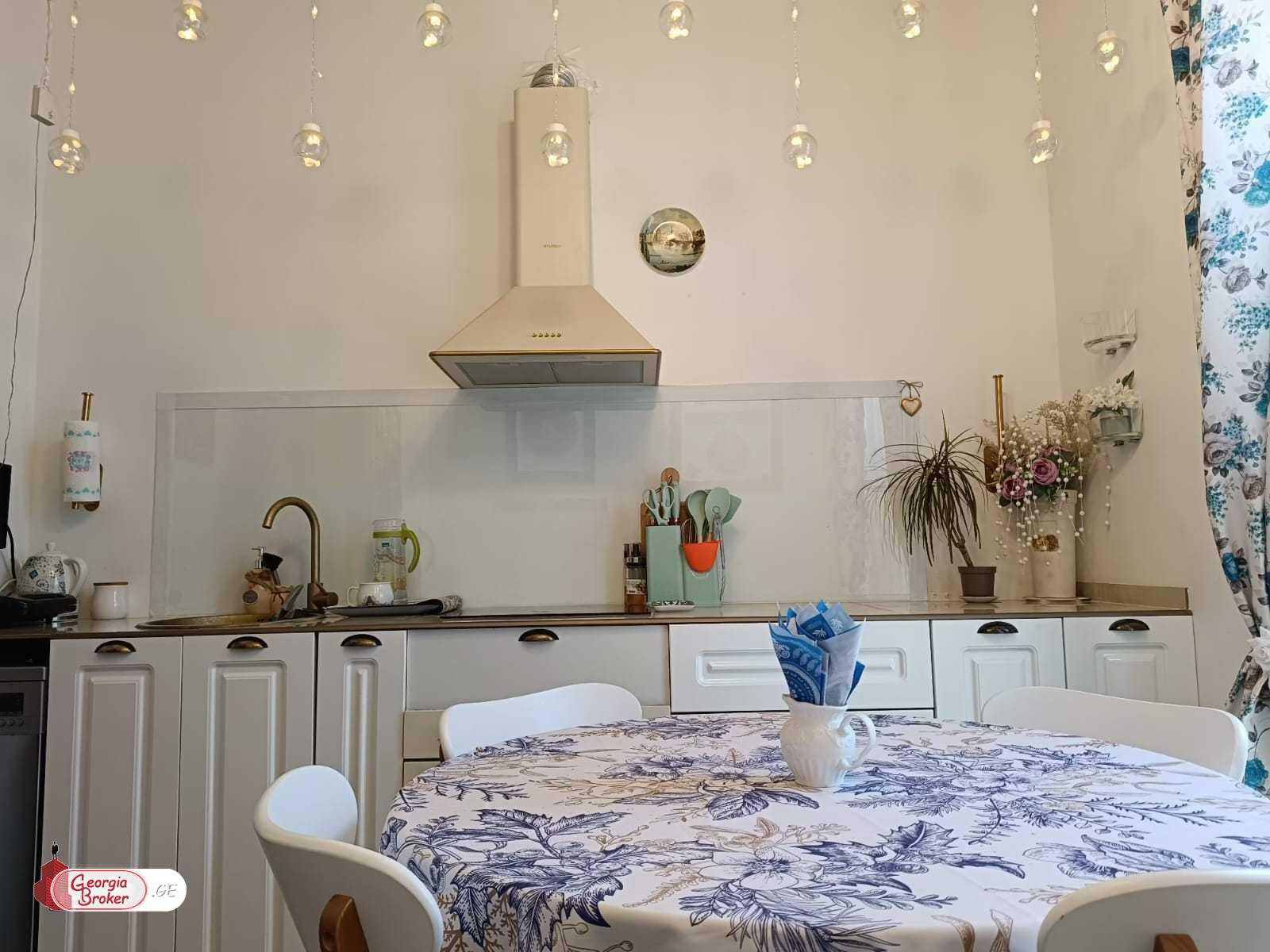 продается квартира с новым ремонтом 2-комнаты