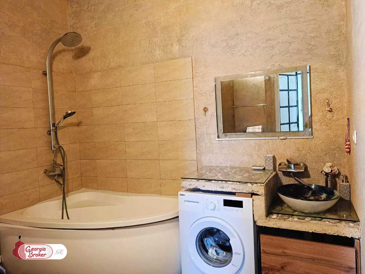 продается квартира с новым ремонтом 2-комнаты