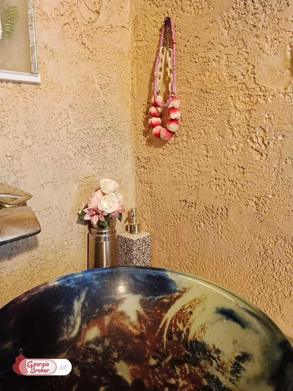 продается квартира с новым ремонтом 2-комнаты