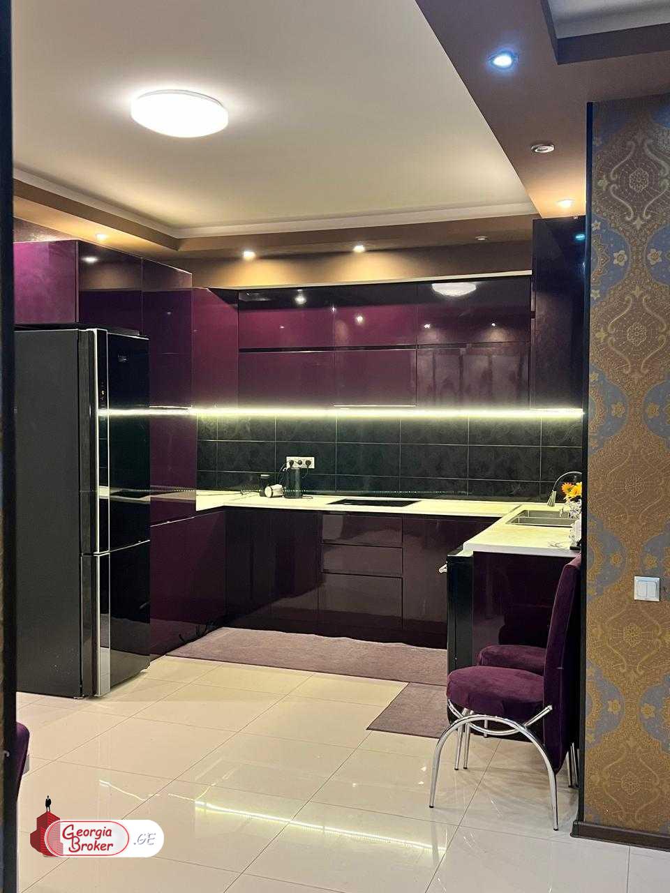 იყიდება ახალი გარემონტებული 4 ოთახიანი ბინა